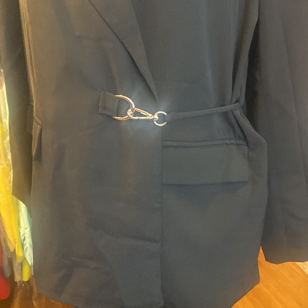 Black blazer - Picture 4 of 5